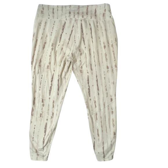 Wonderly Studio (2X) Cream Patterned Yummy Pull-On Relaxed Fit Leggings Pants - Picture 6 of 11